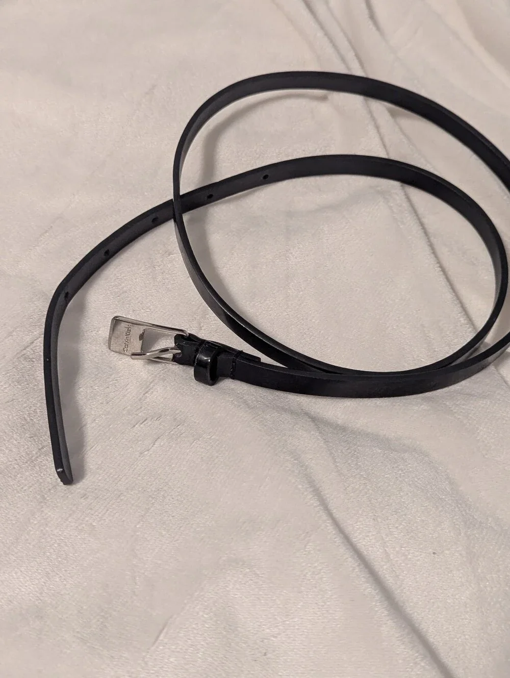 Calvin Klein super skinny leather belt sz. 6